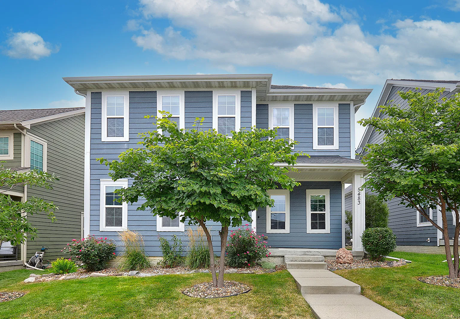 5 bed, 3.5 bath, 2700 sqft, $2,900 — Photo 1