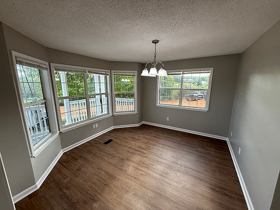 4th image of 2186 Prichard Rd