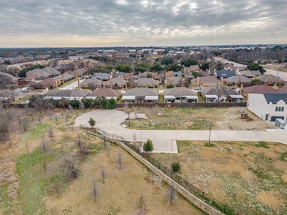 3rd image of 514 Toorpu Cir