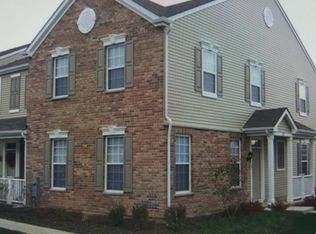 137 Springbrook Trl S, Oswego, IL 60543