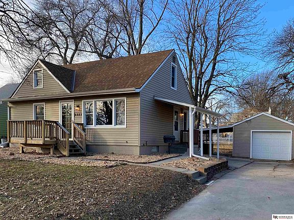 2nd image of 2211 S 37th St