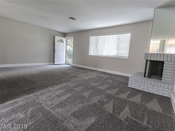 5th image of 406 Greenbriar Townhouse Way