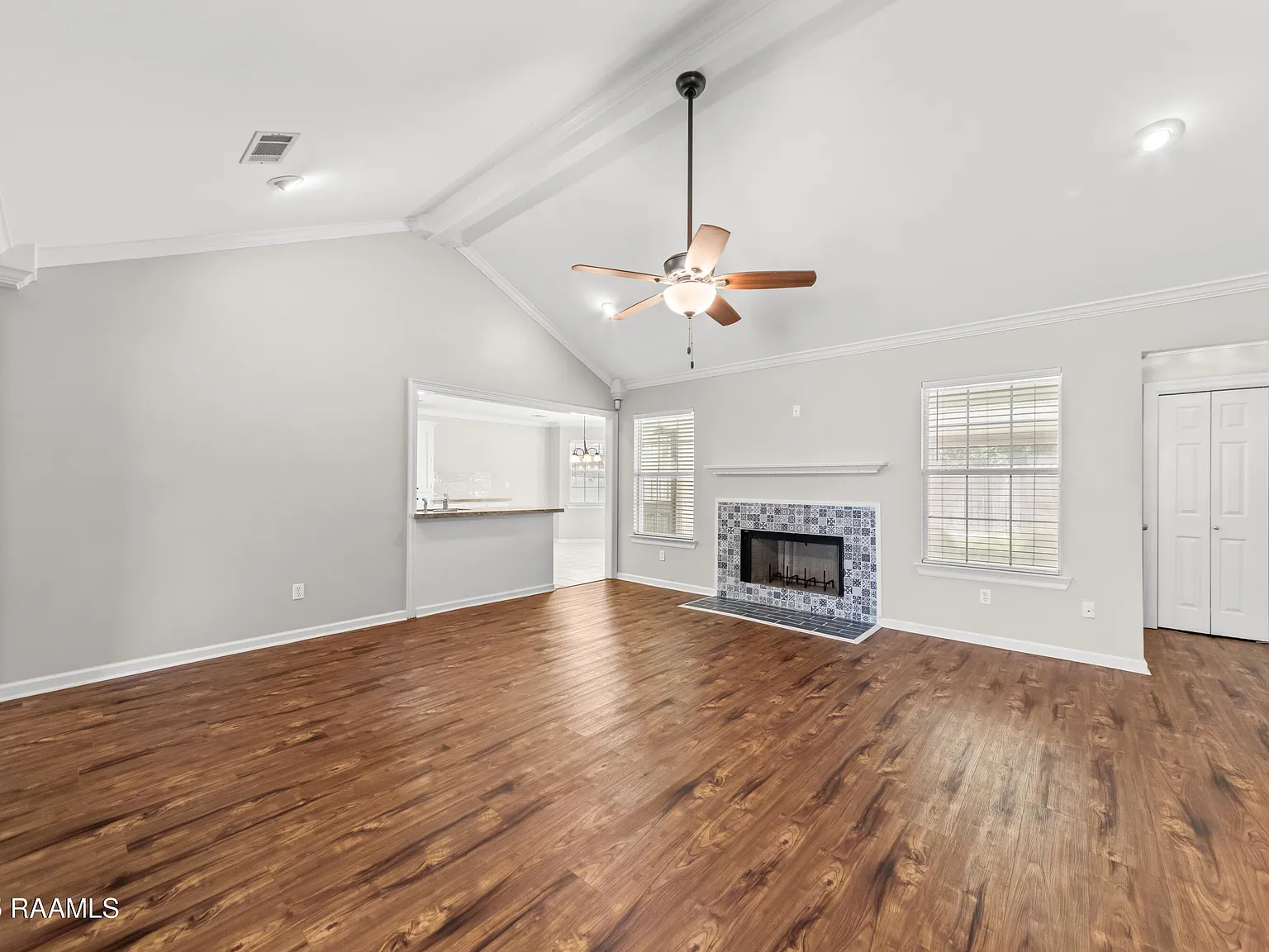3 bed, 1650 sqft, $1,800 — Photo 2