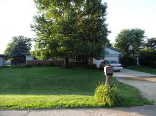 5022 Hummingbird Trl, Loves Park, IL