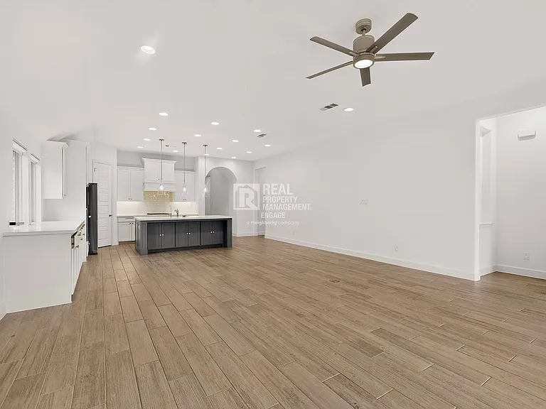 2933 Eccleston St — Photo 10