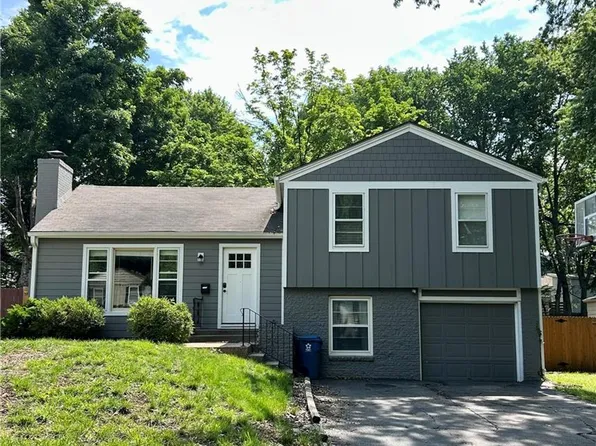 7631 Windsor St, Prairie Village, KS 66208