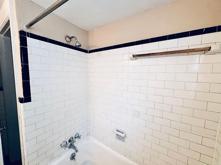 3650 Fort Ave — Photo 7