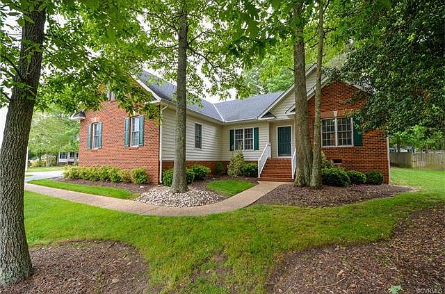 1st image of 7104 Lighthouse Pl