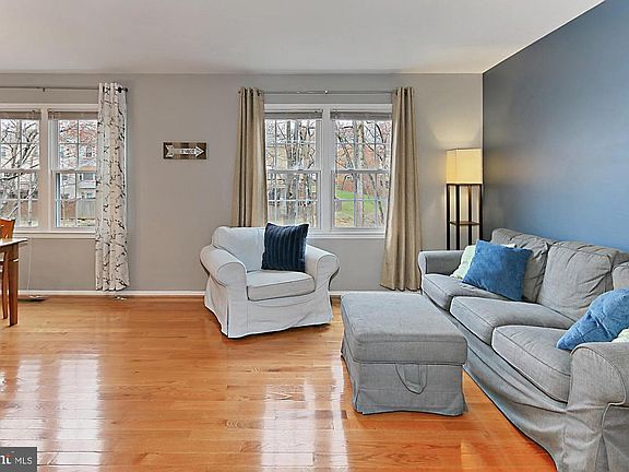 4th image of 12342 Woodlawn Ct