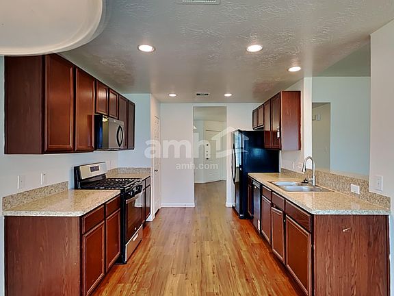 3rd image of 26 Mira Loma Dr
