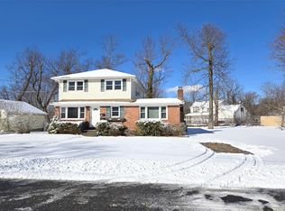 22 Warner Ln, Ronkonkoma, NY 11779