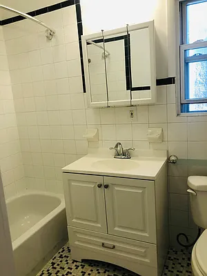 Rented by Modern Spaces | media 15