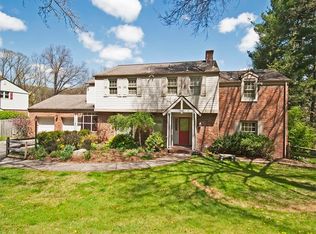 111 Eton Dr, Pittsburgh, PA