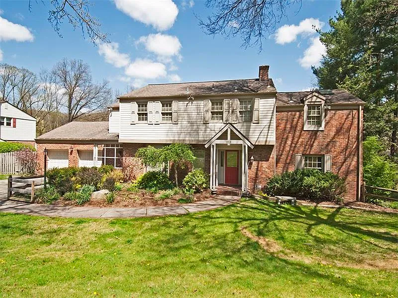 111 Eton Dr photo 1