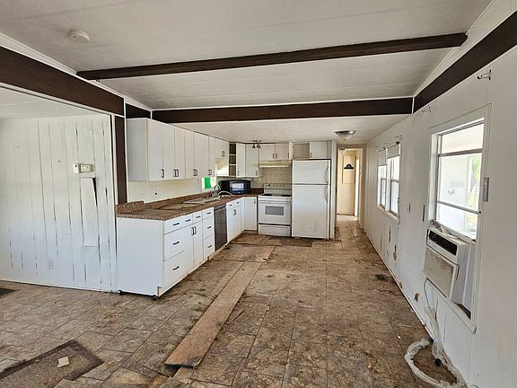 3rd image of 4000 24th St N Lot 1226
