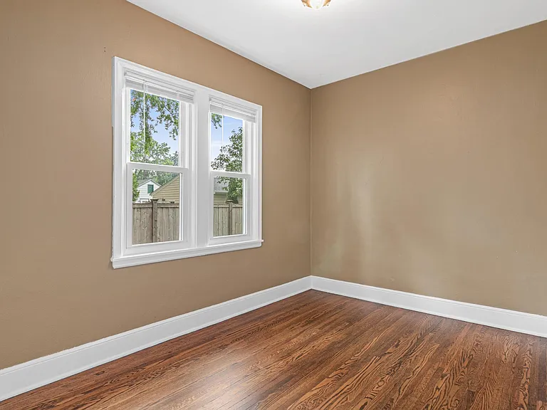 1759 Pleasant St #1 — Photo 5