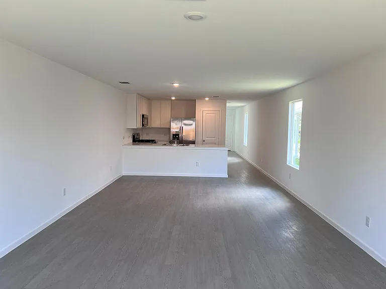 3922 Ontario Way — Photo 7