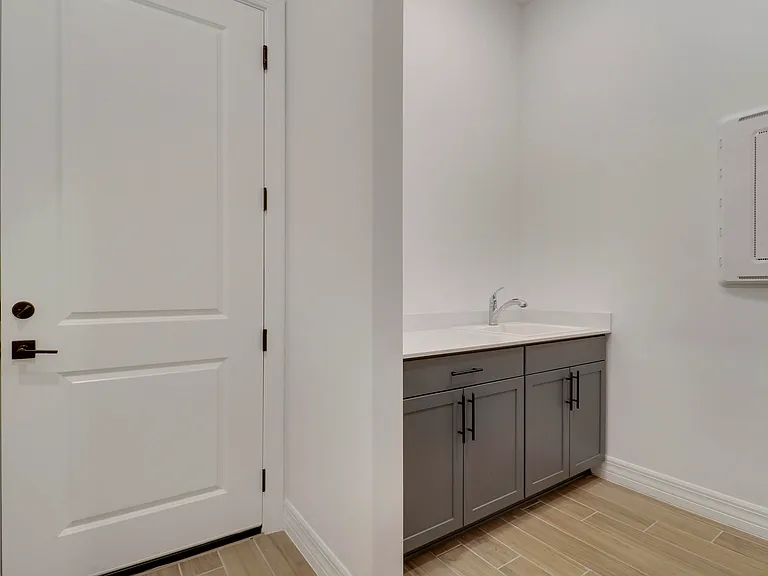 10909 Stellar Cir — Photo 31