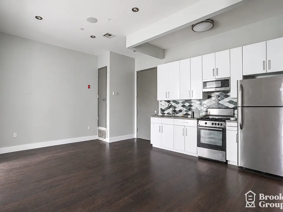 129 Park Ave #2A