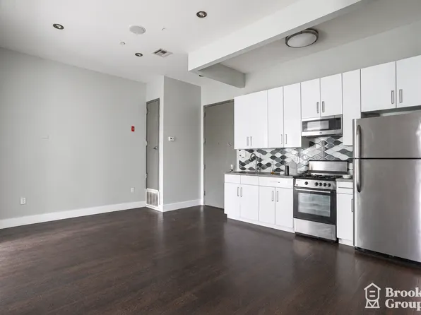 129 Park Avenue image 1 of 7