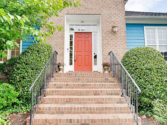 2nd image of 301 Suri Dr