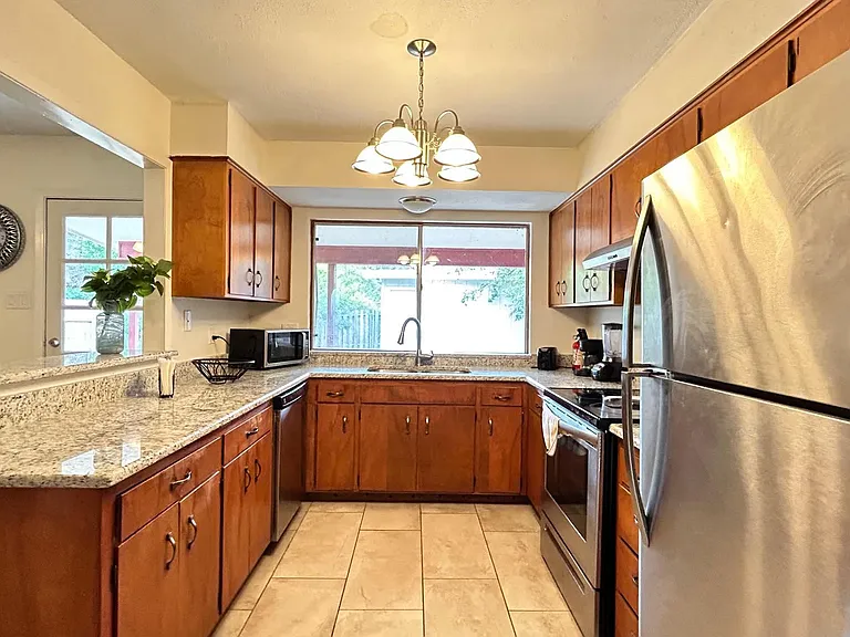 6216 Rue Marielyne St — Photo 2
