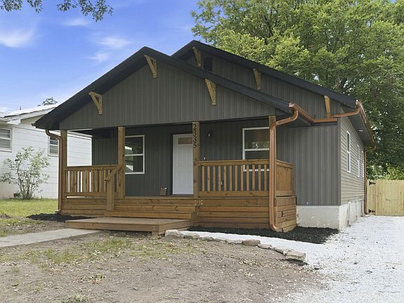 3rd image of 2335 N Johnston Avenue