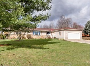 3364 S Hametown Rd, Barberton, OH 44203