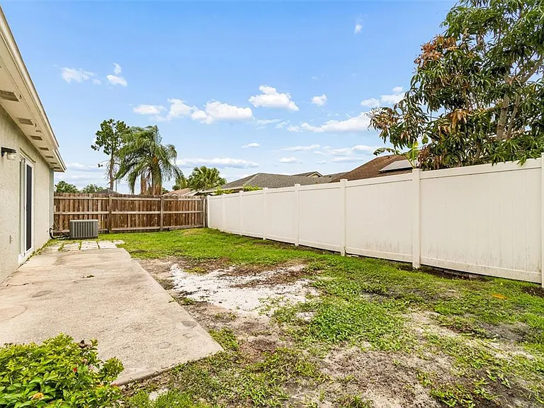 10105 Sea Spray Pl — Photo 41