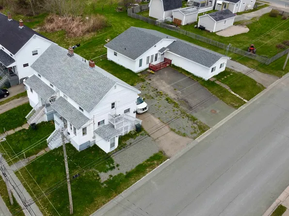 33 Inverness St, Cape Breton, NS B1P 0E2