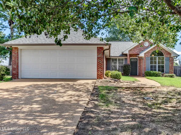 221 Bedford Dr, Brandon, MS 39047
