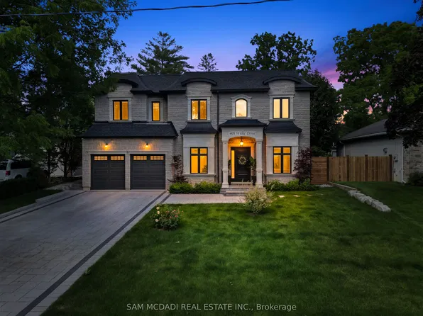 403 Willis Dr, Oakville, ON L6L 4T9