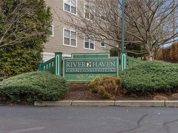 78 Mill St APT 102, Woonsocket, RI 02895