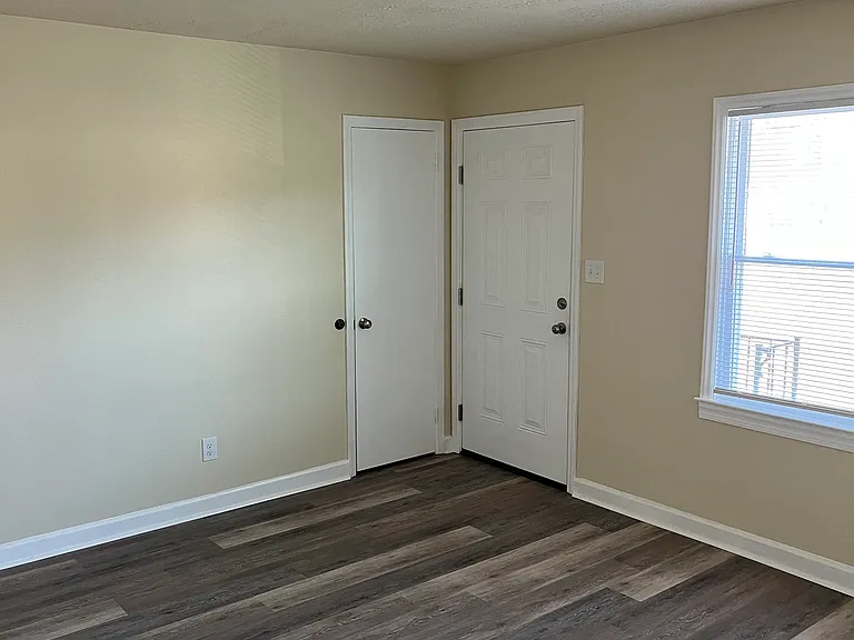 4947 Trinity Blvd — Photo 5