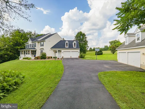 18290 Oak Ridge Dr, Purcellville, VA 20132