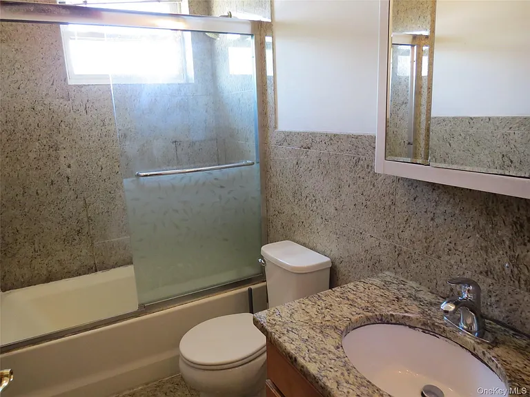 2 E Main St #5 — Photo 6