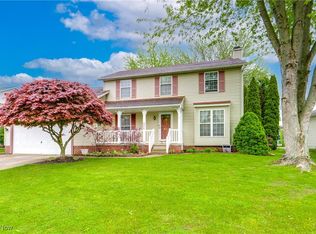 2244 Canterbury Cir, Akron, OH