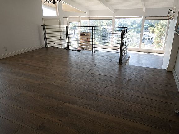 3rd image of 1929 Alta Vista Dr