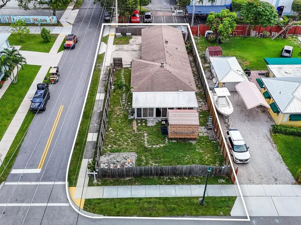 400 SE 7th Street, Delray Beach, FL 33483