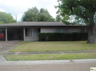 1816 Bon Aire Ave, Victoria, TX 77901