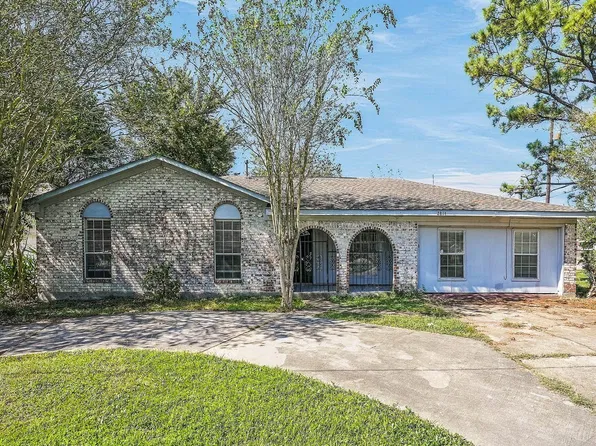 2811 26th St, Dickinson, TX 77539