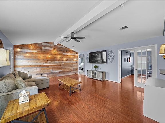 3rd image of 9822 Garnet Springs Dr