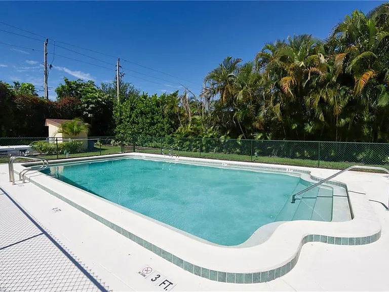 820 Ketch Dr #3 — Photo 17