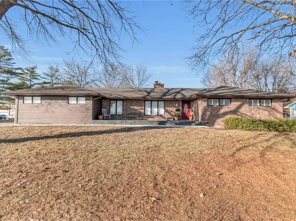 908 S Chestnut St, Cameron, MO 64429