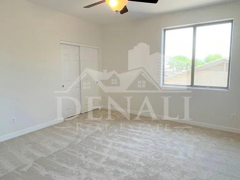 26623 N 44th St — Photo 25