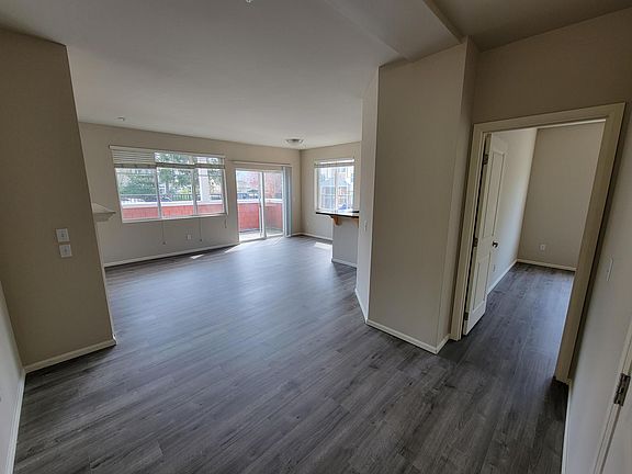 3rd image of 517 225th Ln NE APT E101