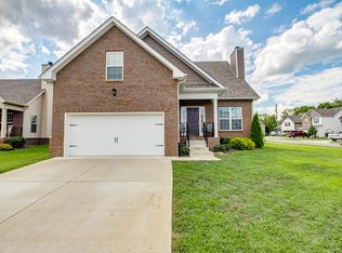 1051 Harper Dean Way, Gallatin, TN 37066