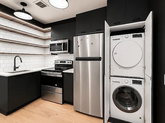 3rd image of 1647 New York Ave #1G
