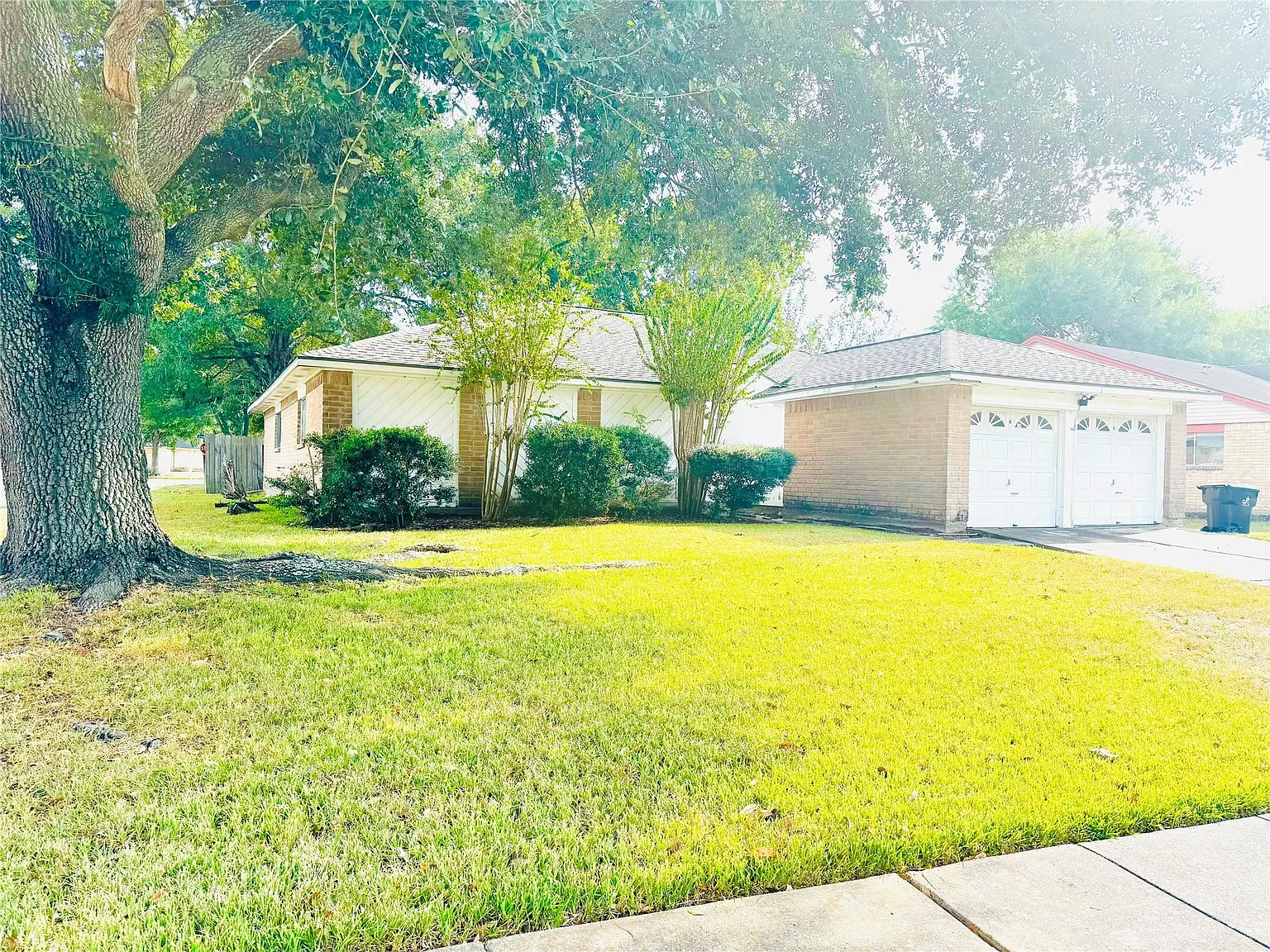 3 bed, 2.0 bath, 1837 sqft, $1,900 — Photo 2