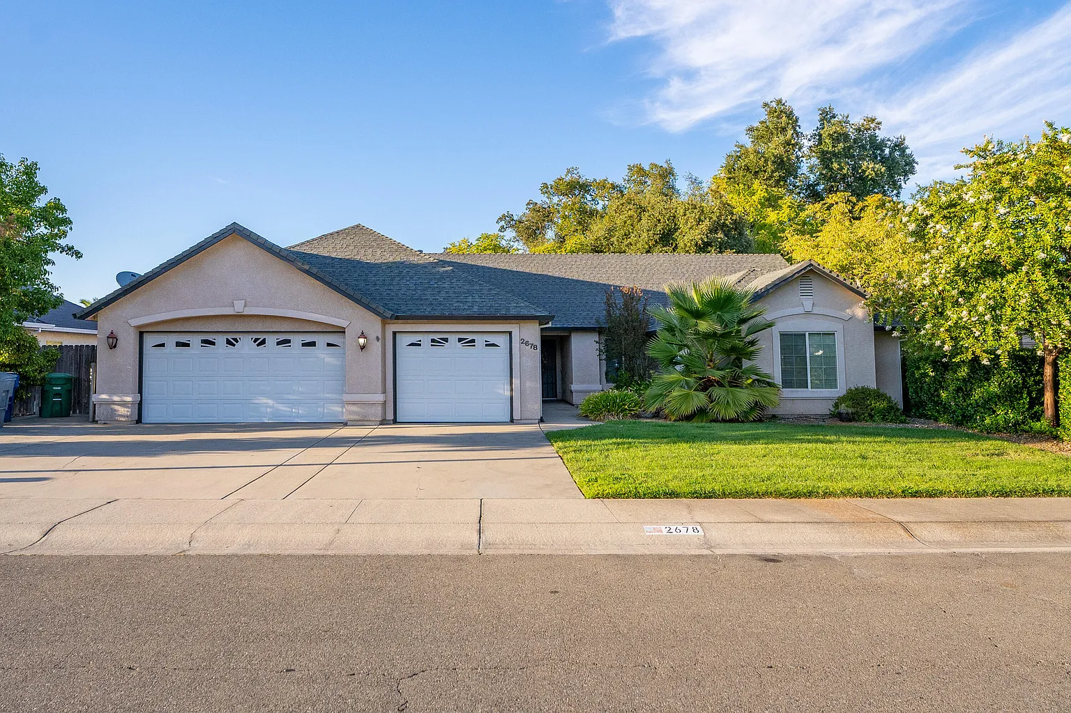 2678 Queens Way photo 1